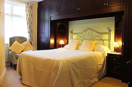 Villa Marina Scarborough 4*,