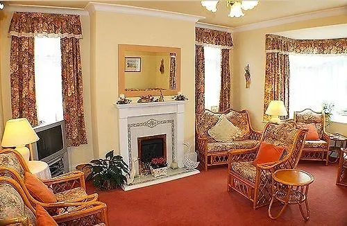 Villa Marina Scarborough Birleşik Krallık