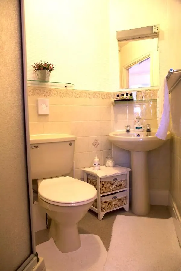 Konukevi Villa Marina Scarborough